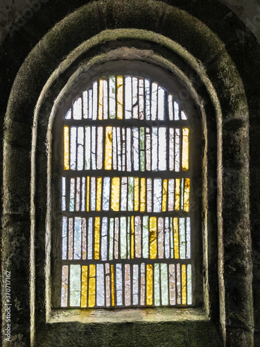 Vitraux color  s dans une   glise