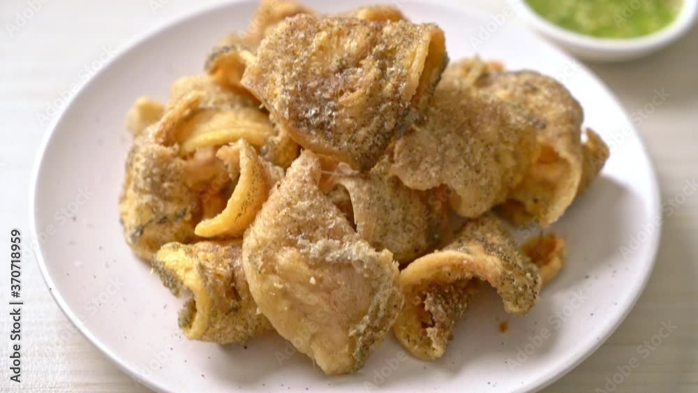 Crispy Gourami Fish with Spicy Seafood Sauce Crispy Gourami Fish with Spicy Seafood Sauce