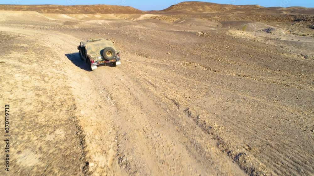 Israeli soldiers training in the Negev desert, Israel Israeli soldiers training in the Negev desert, Israel