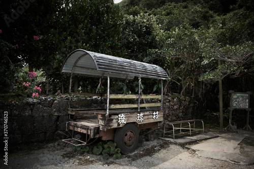 old rusty trailer © Malte