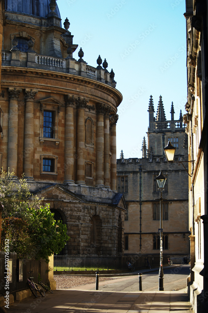 Fototapeta premium Radcliffe Camera, Oxford from High Street
