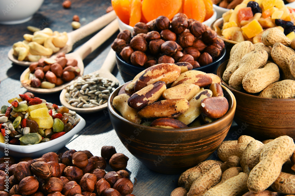 Composition with dried fruits and assorted nuts Composition with dried fruits and assorted nuts
