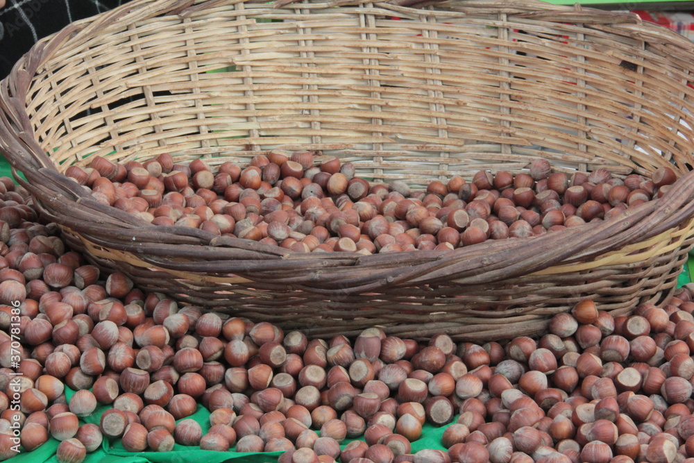organic, fresh and delicious nuts organic, fresh and delicious nuts