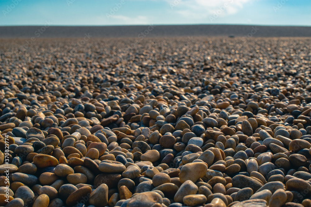 Obraz premium Chesil beach in Dorset, gravel beach