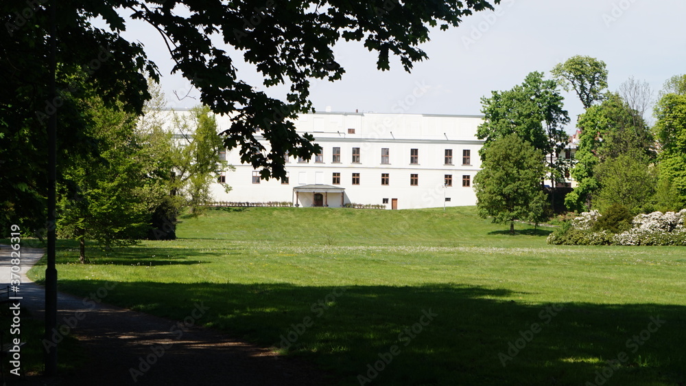 white house in the park white house in the park