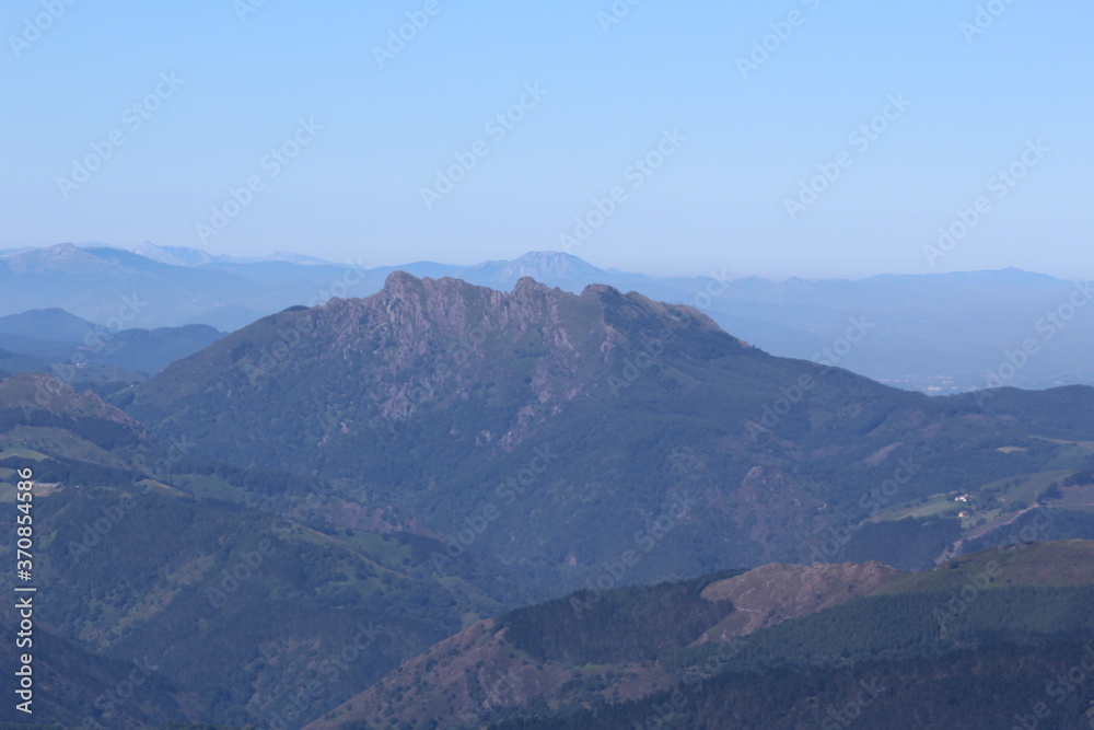 Fototapeta premium Le pic de la montagne