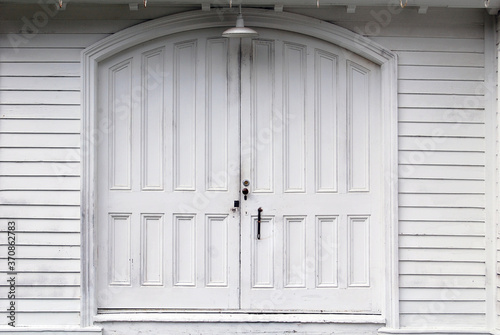 Wallpaper Mural Victorian style double-door with beautiful arch and details Torontodigital.ca