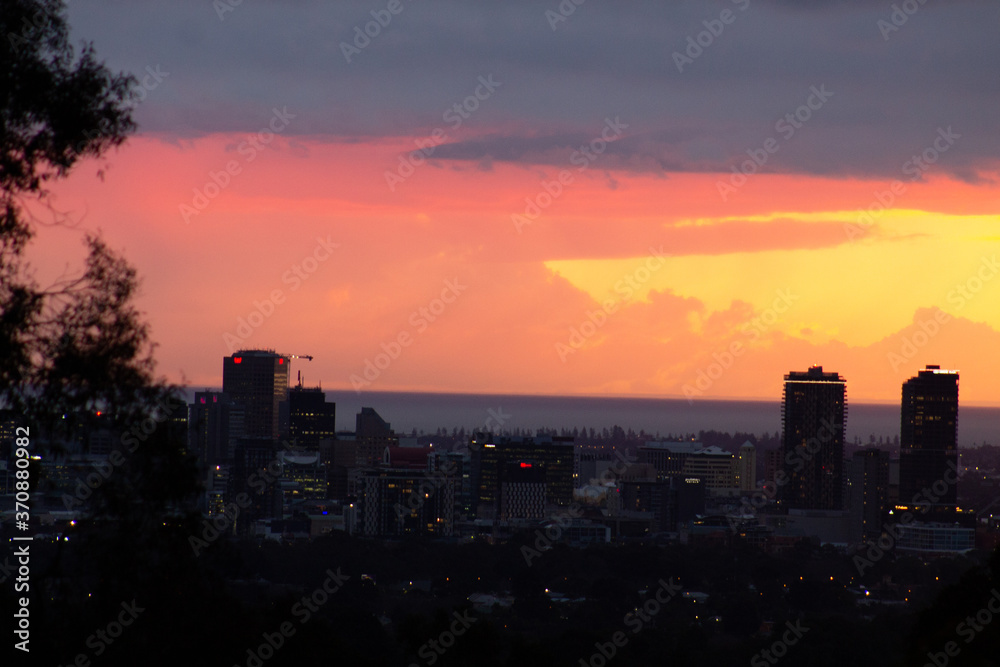 Fototapeta premium Adelaide Orange City Sunset From Lookout