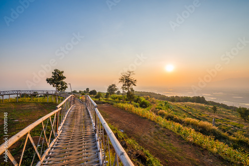 Scenery photos on a clear day.32