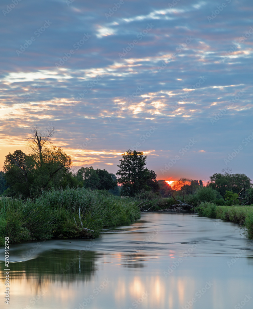 Obraz premium Sonnenaufgang an der Paar in Bayern