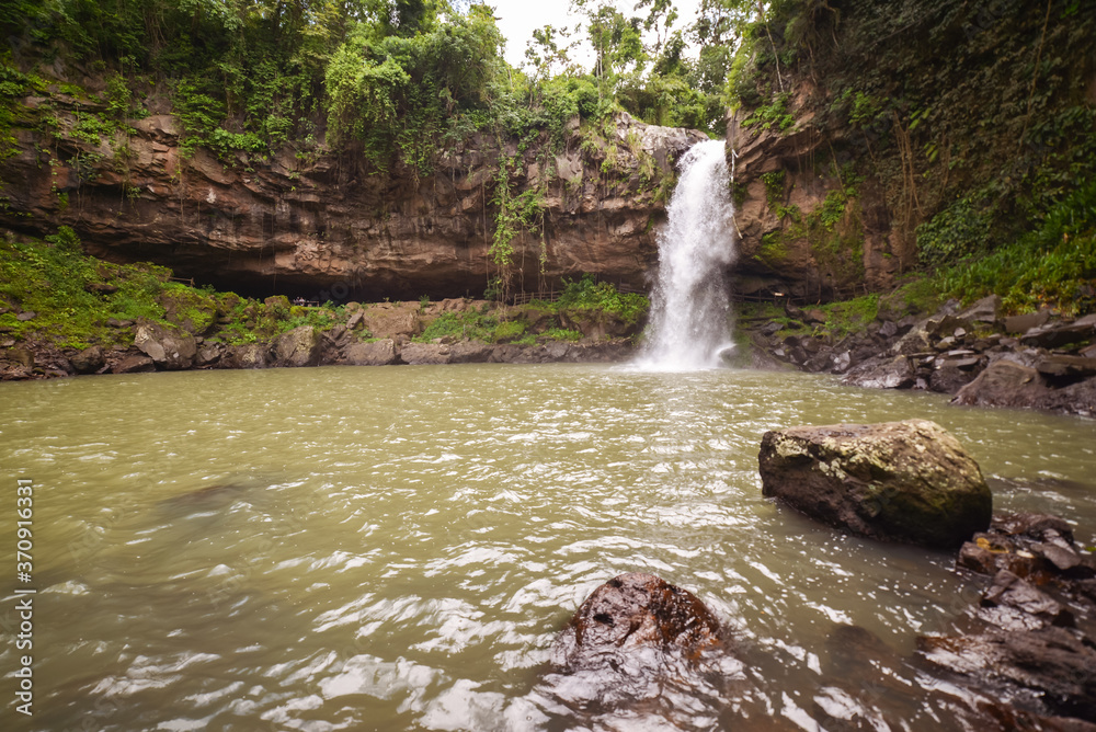 Wide angle landscape of Cascada Blanca and pool