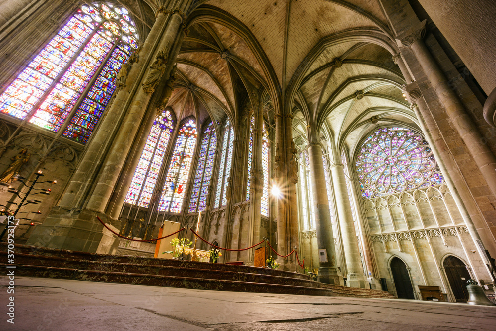 Basílica de Saint-Nazaire, románico (siglos XI, XII) y gótico (siglos XIII, XIV), ciudadela amurallada de Carcasona, Languedoc-Rosellon, Francia, Europa