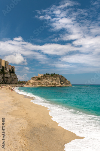 Fototapeta Naklejka Na Ścianę i Meble -  Spiaggia della Rotonda, Santa Maria dell'Isola, Tropea, Calabria, Italy