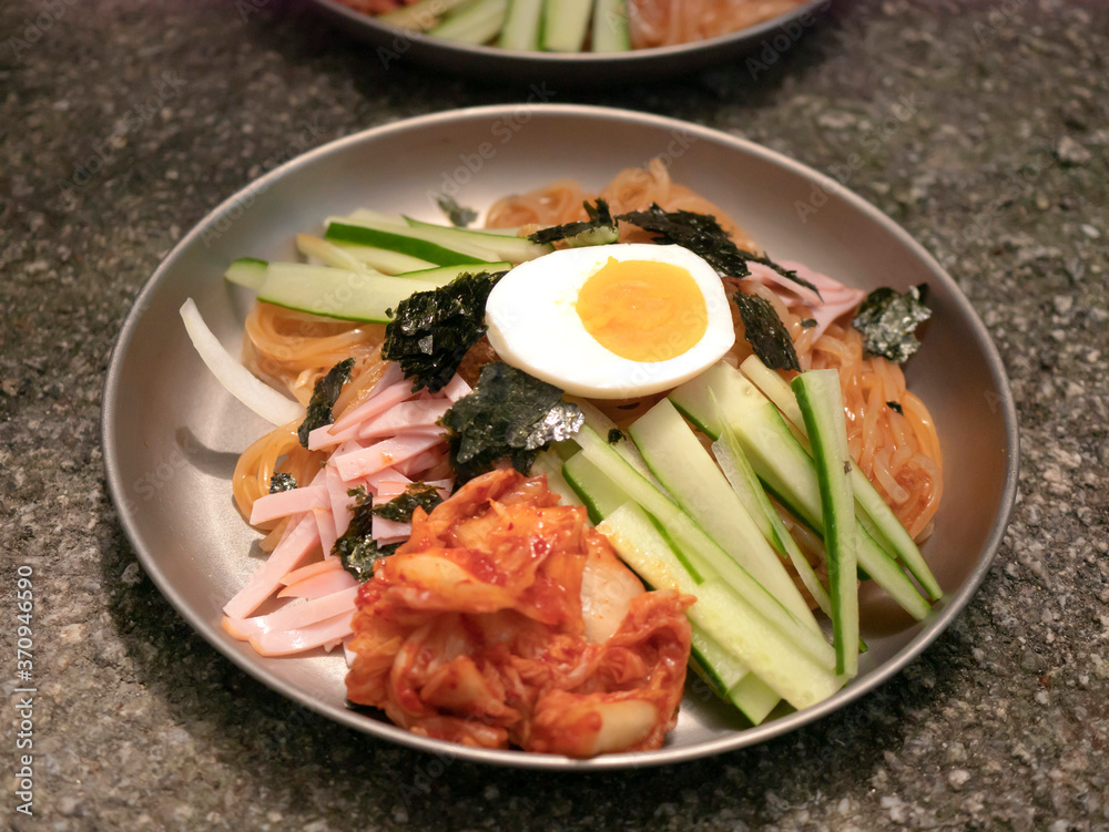山で調理するヘルシーなアウトドアごはん【韓国冷麺】
山で調理するヘルシーなアウトドアごはん【韓国冷麺】