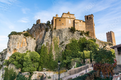 colegiata-castillo  Santa María la Mayor , fortaleza, construida en el siglo ix, Alquezar,  Somontano Provincia de Huesca, Comunidad Autónoma de Aragón, Spain, Europe