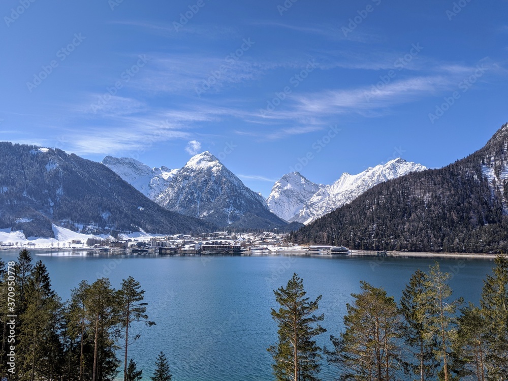 Achensee mit Blick auf Pertisau, Tirol