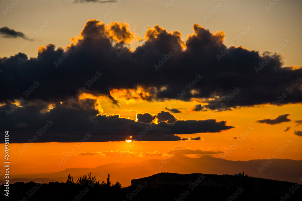 Obraz premium Spring sunset in Montsec, Lleida, Spain