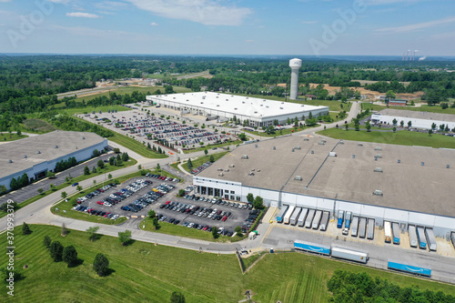 Aerial photo of warehouse and distribution centers near the Cincinnati Northern Kentucky International Airport