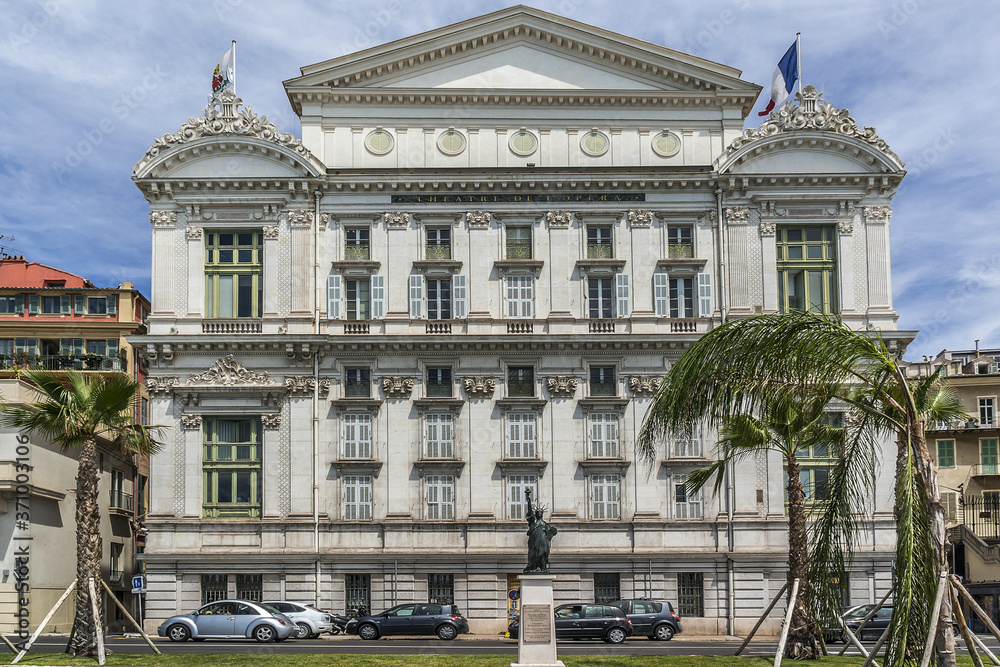 Fototapeta premium Nice Opera House (Opera de Nice or Theatre de L'Opera) created in 1776 by Marquess Alli-Maccarani. Opera de Nice building classified as a historic monument. Nice, French Riviera, France.