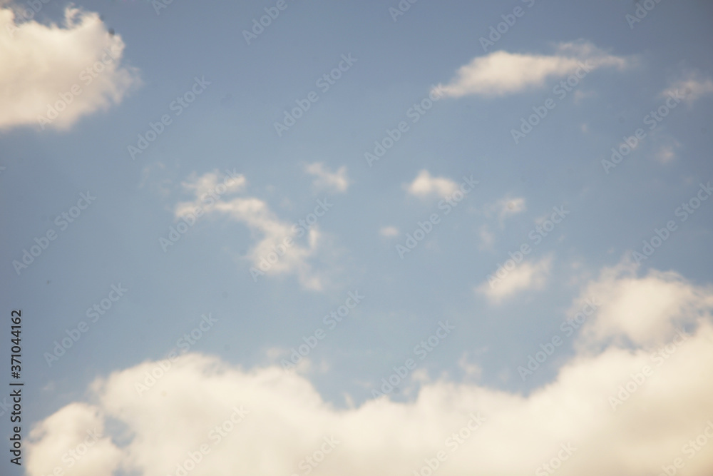 Obraz premium Ciel bleu nuageux 
