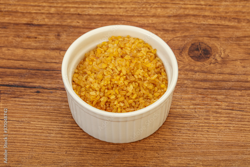 Vegetarian cuisine - dry bulgur for cooking Vegetarian cuisine - dry bulgur for cooking