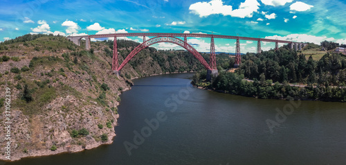 Anglards-de-Saint-Flour (Cantal, France) - Vue aérienne du viaduc de Garabit 