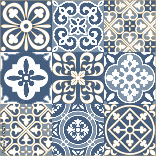 Patchwork blue Arabic pattern tile