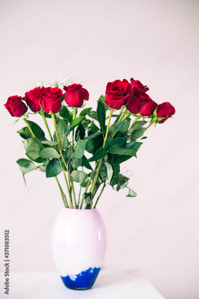 Obraz premium roses in vase