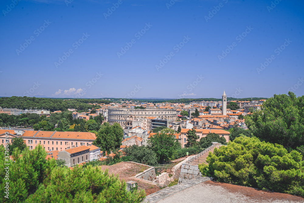 Panoramablick auf Das Kolosseum von Pula , Istrien, Kroatien.