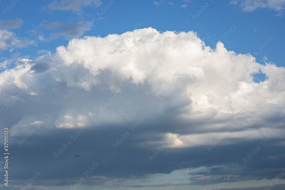 Obraz premium Blue sky with clouds