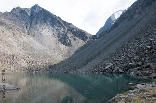 Fototapeta Naklejka Na Ścianę i Meble -  The Lake of the Mountain Spirits surrounded by Altai mountains, the Altai Republic, Russia