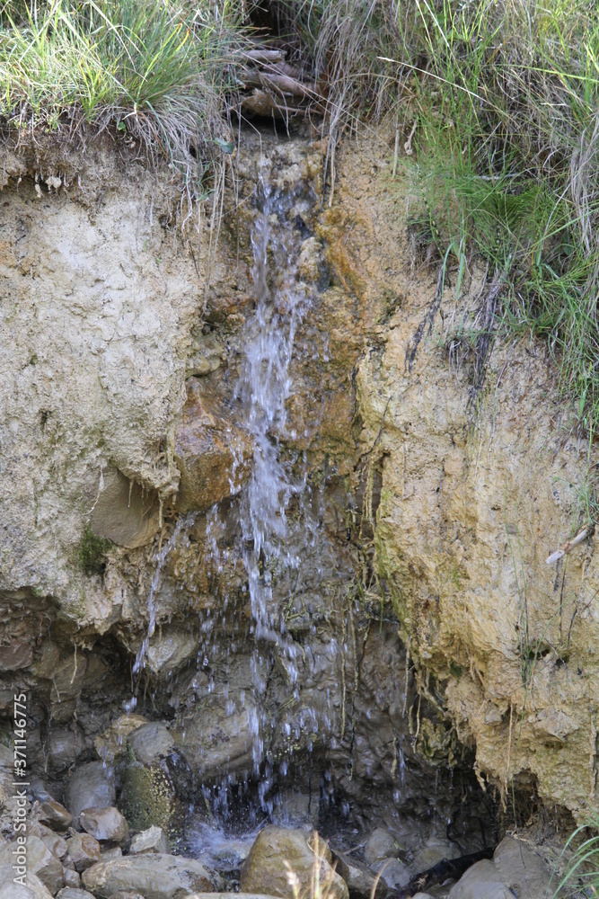 Obraz premium waterfall in the forest