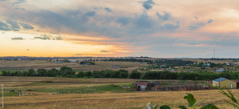 Εκτύπωση καμβά Sunset on the Colorado Eastern Plains near Denver overlooking farms and ranches