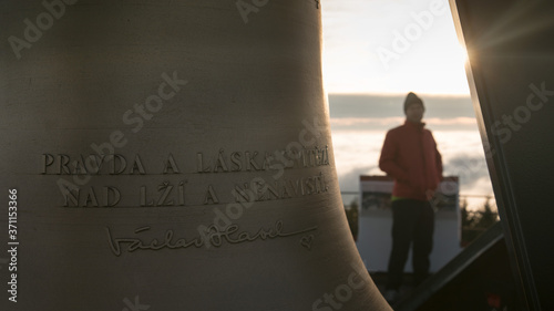 Fotografia Klet mountain - the bell of Vaclav Havel on the lookout tower