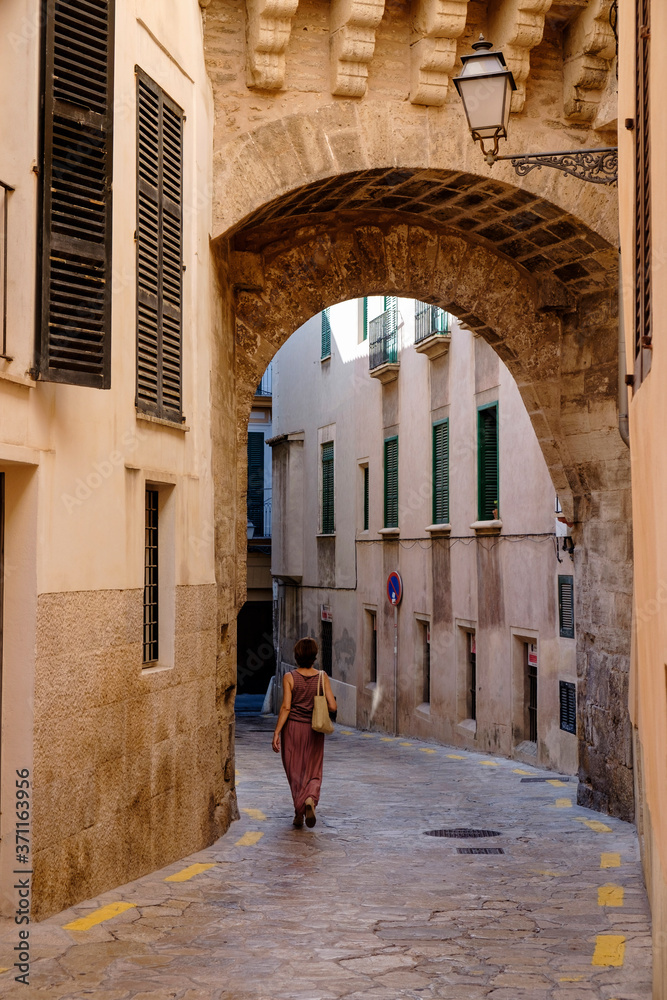 Arco de la Almudaina ,puerta de origen romano transformada por los musulmanes, Mallorca, balearic islands, Spain