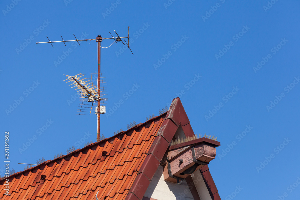 Dach, Dachantenne, Antenne, Blauer Himmel