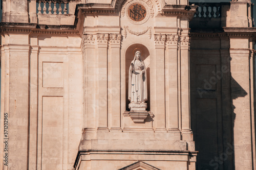 Tableau sur toile Closeup of the statue of the basilica of the sanctuary of fatima
