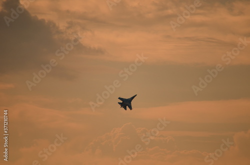 Cuadro en lienzo Sukhoi Su-27  Russian military jet Flanker