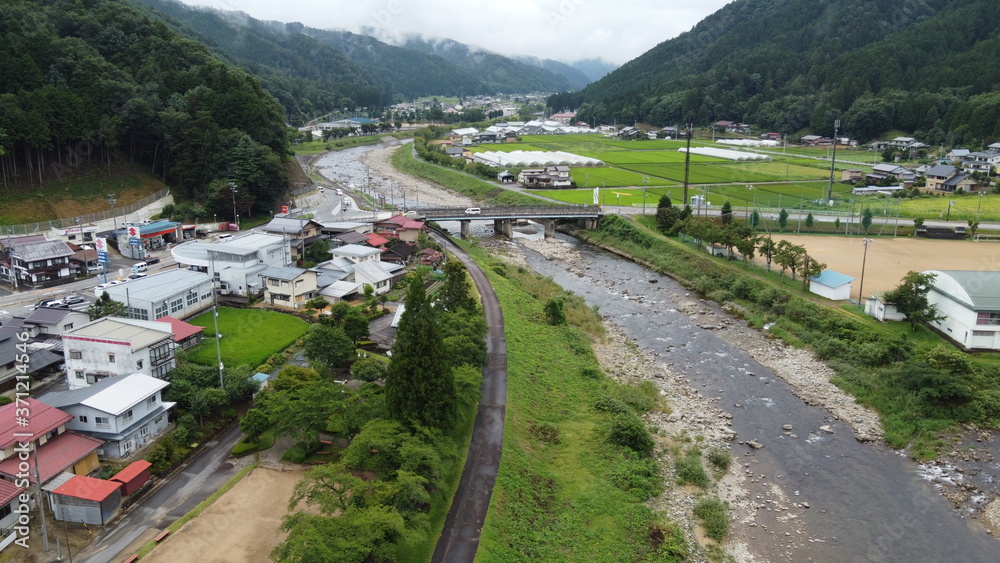 Naklejka premium 岐阜県 飛騨 ドローン空撮