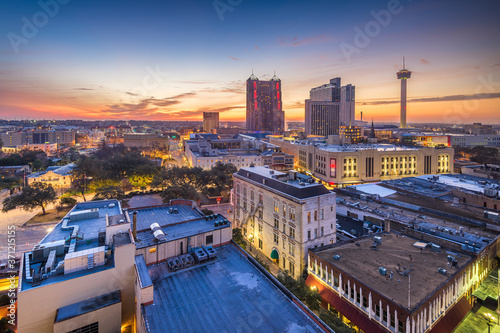 Fototapeta Naklejka Na Ścianę i Meble -  San Antonio, Texas, USA Skyline