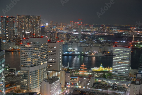 Night view of Tokyo © Hirotsugu