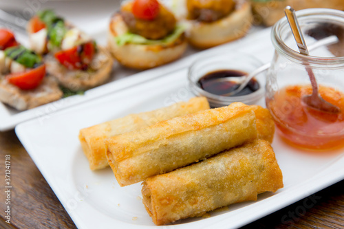 spring rolls with sauce