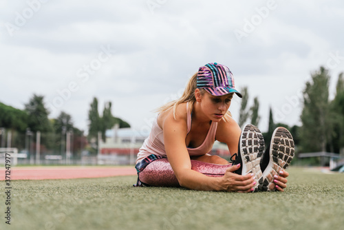 Athlete with an prosthetic leg photo