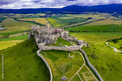 Spis-Castle in der Slowakei aus der Luft photo