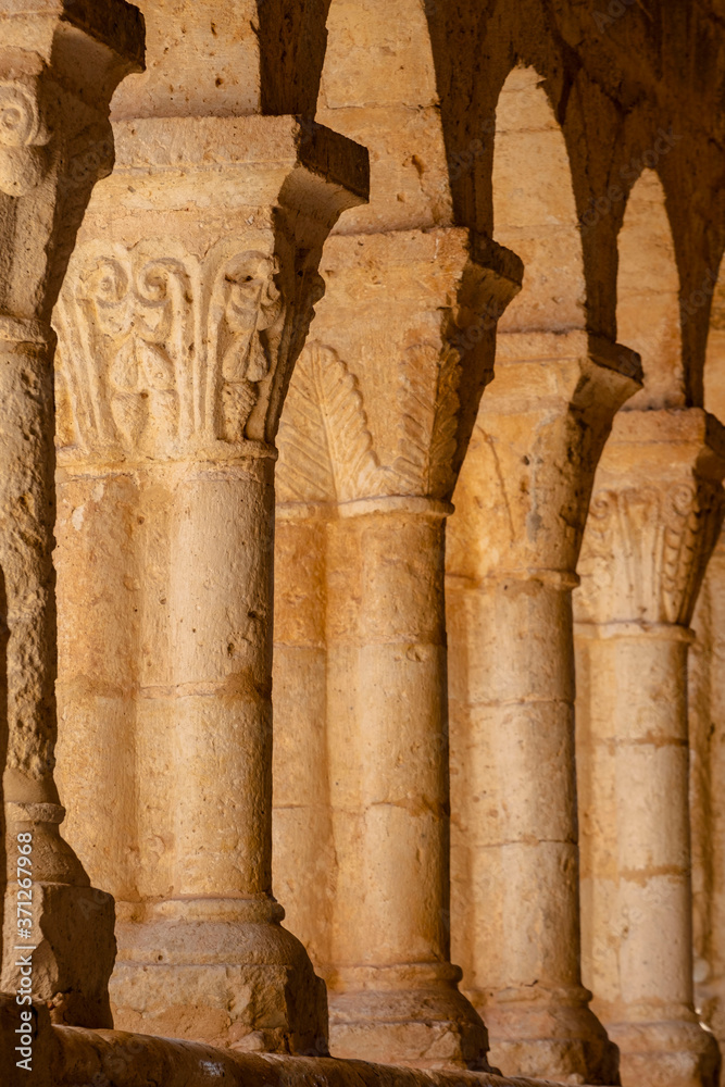capitel romanico en la galería porticada, iglesia de santa Cristina, románica s.XII, Barca, Soria,  comunidad autónoma de Castilla y León, Spain, Europe