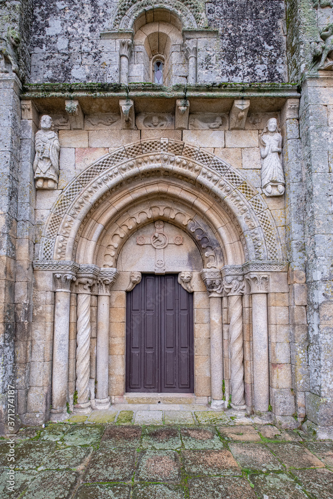 fachada principal, San Pedro da Mezquita,  Monumento Nacional , municipio de La Merca, provincia de Orense, Galicia, Spain
