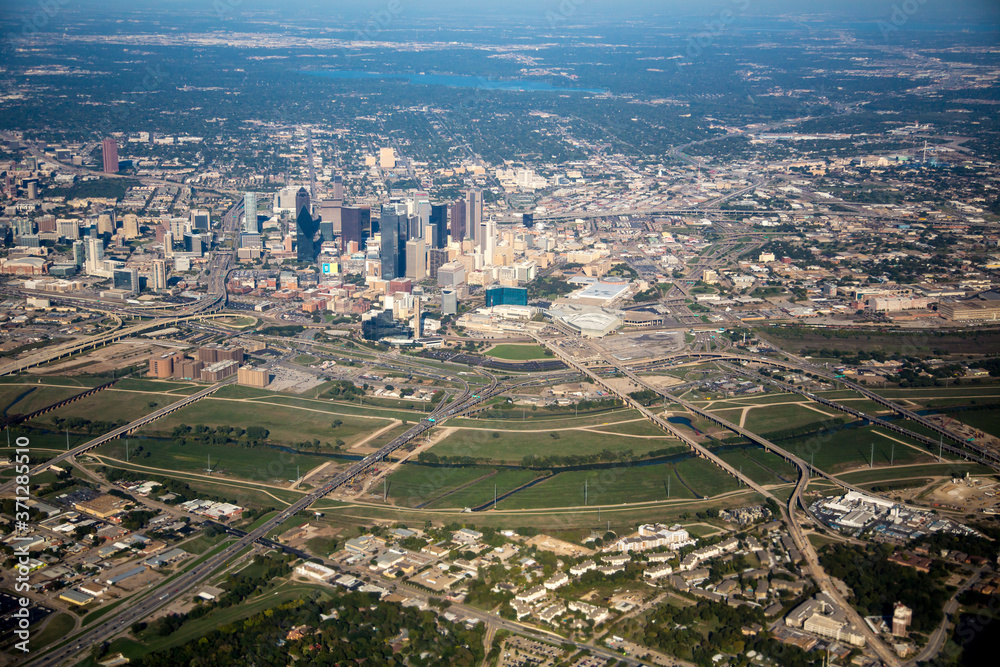 Obraz premium Dallas, Texas; Aerial photo of downtown Dallas, Texas with greenway