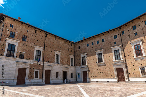 Urbino: il suo centro storico è patrimonio dell’umanità Unesco. La città fu uno dei più importanti centri del Rinascimento Italiano photo