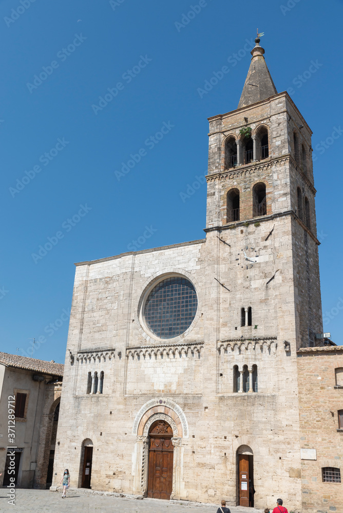 Parish church of San Michele Arcangelo in the center of Bevagna