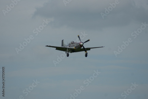 p51 mustang,  American fighter aircraft photo